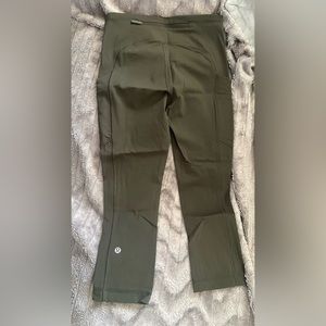 Like new size 4 lululemon army green leggings